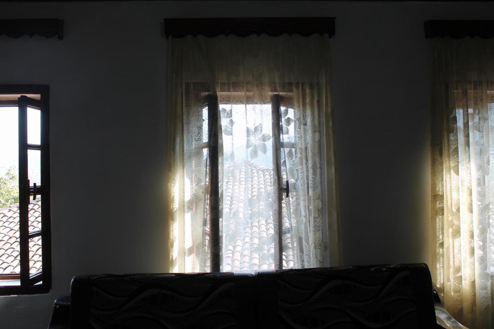 Tomor Shehu Guest House Berat Oda fotoğraf