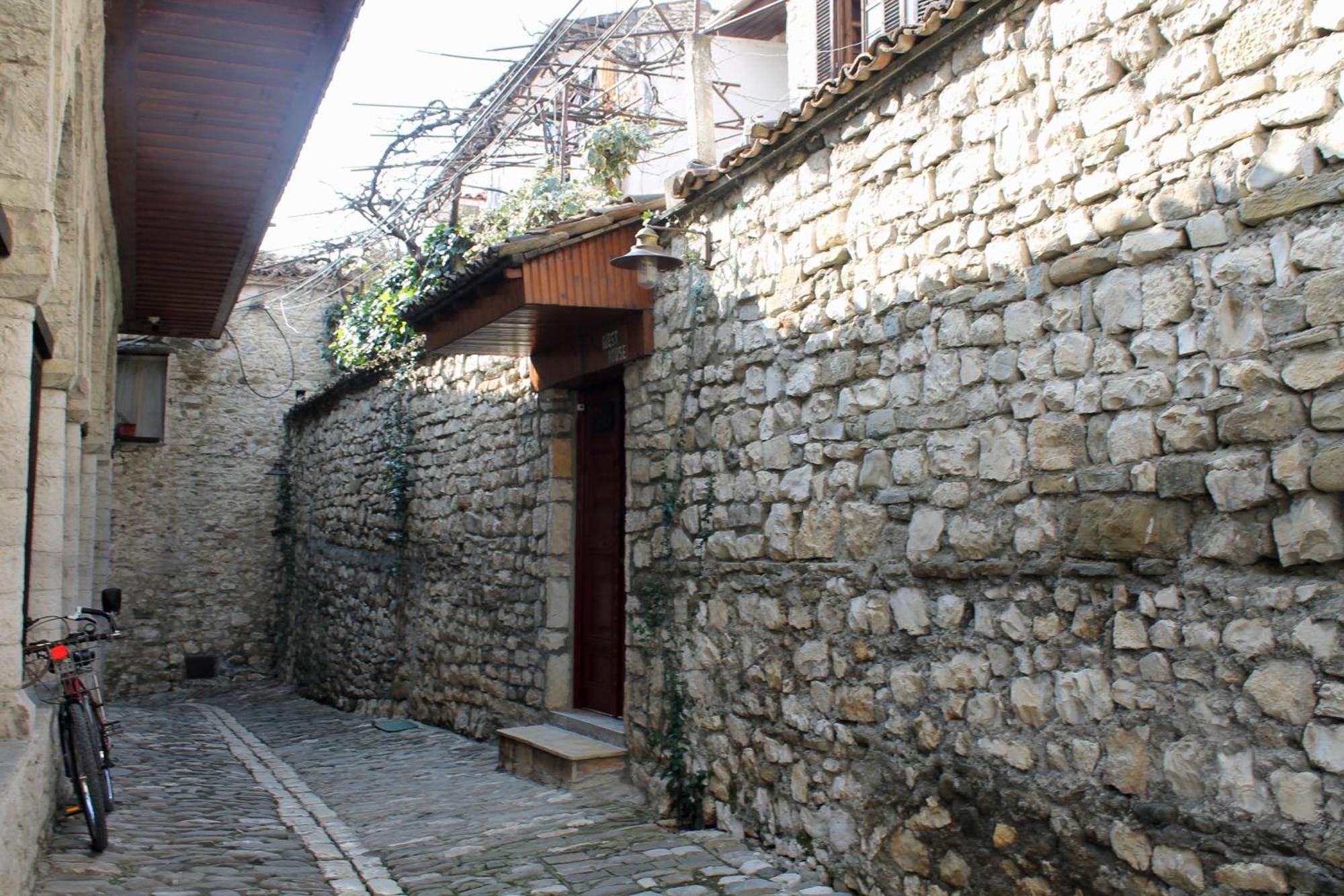 Tomor Shehu Guest House Berat Dış mekan fotoğraf